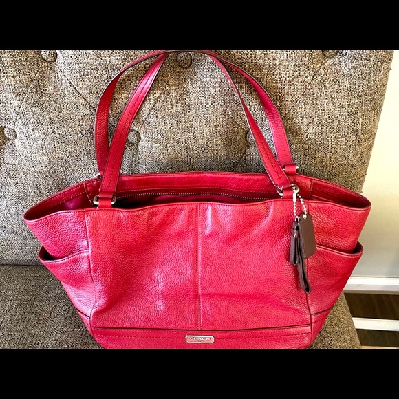 Red Coach leather purse - Picture 1 of 3